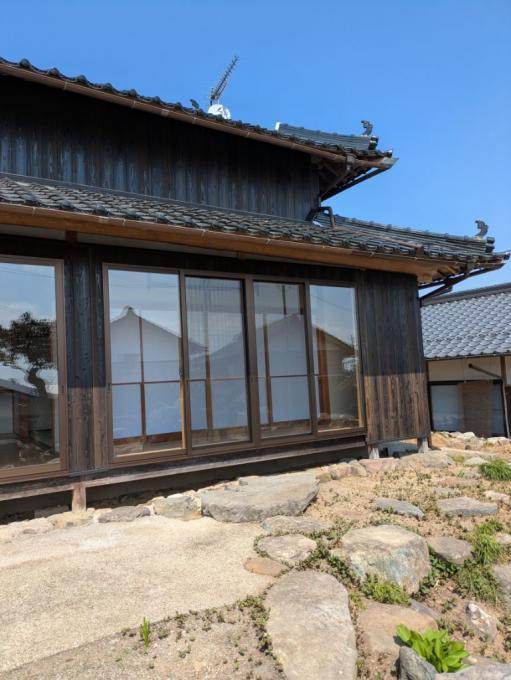 広岡外観